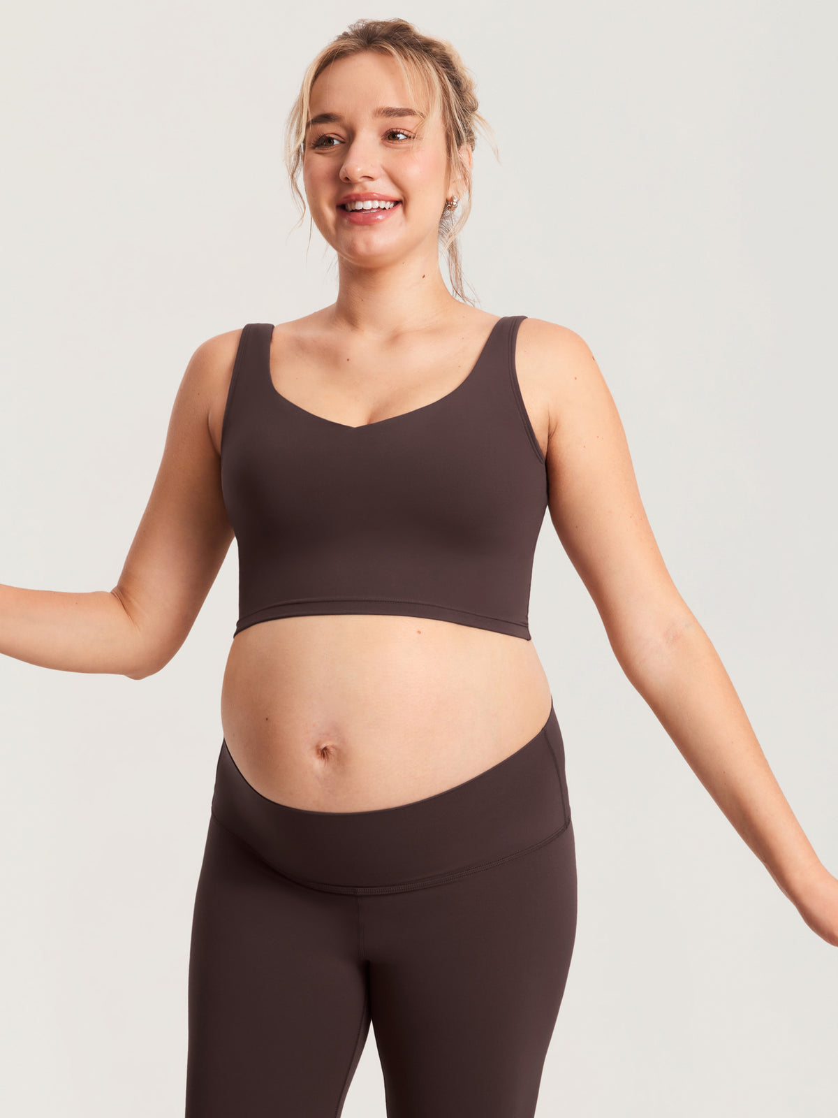 MOMANDA Women's Natrelax® Nursing Crop Tank Top - V Neck Hot Fudge Brown @model_info:MOM4