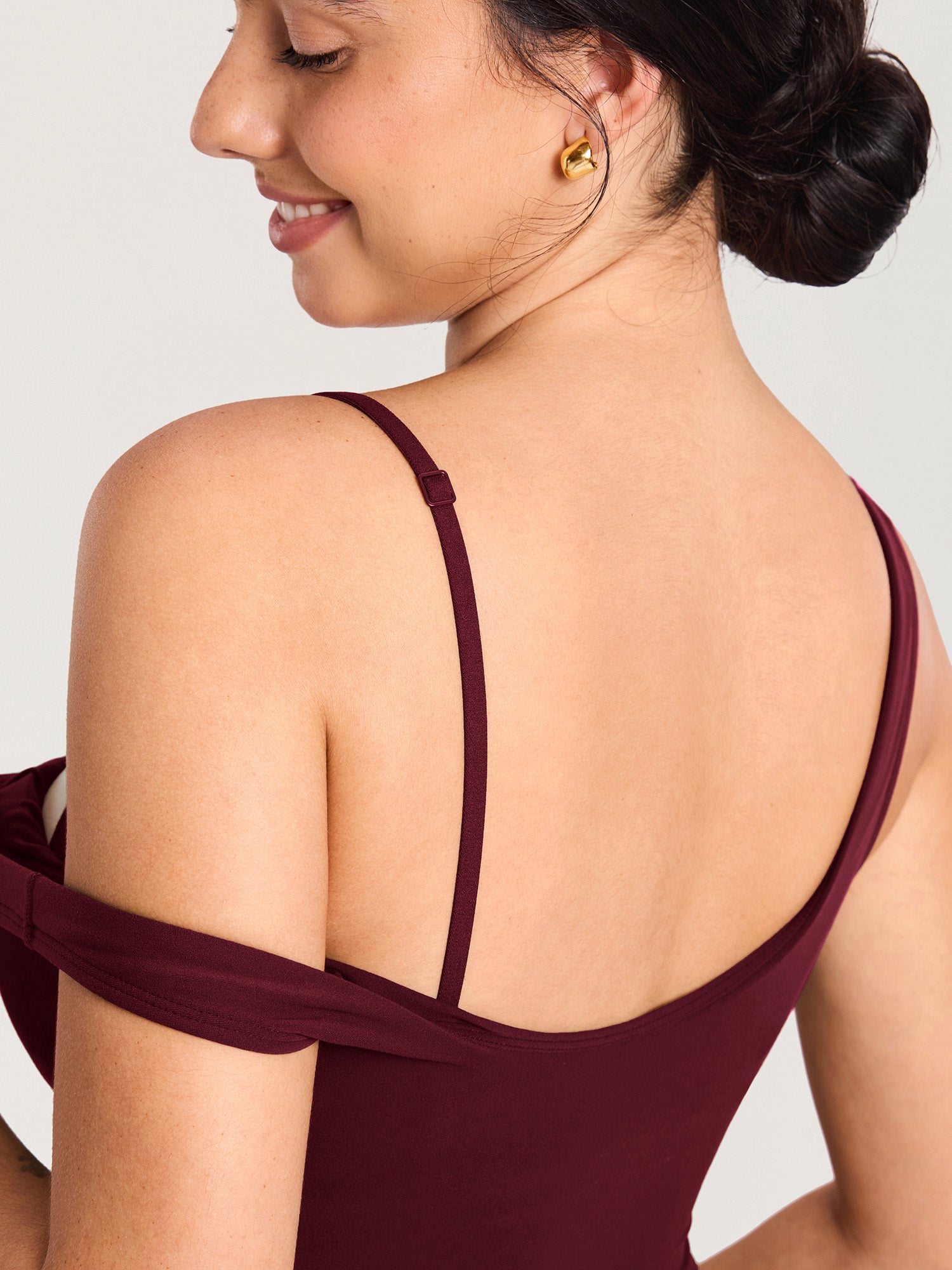MOMANDA Women's Natrelax® Nursing Crop Tank Top - V Neck Red Merlot