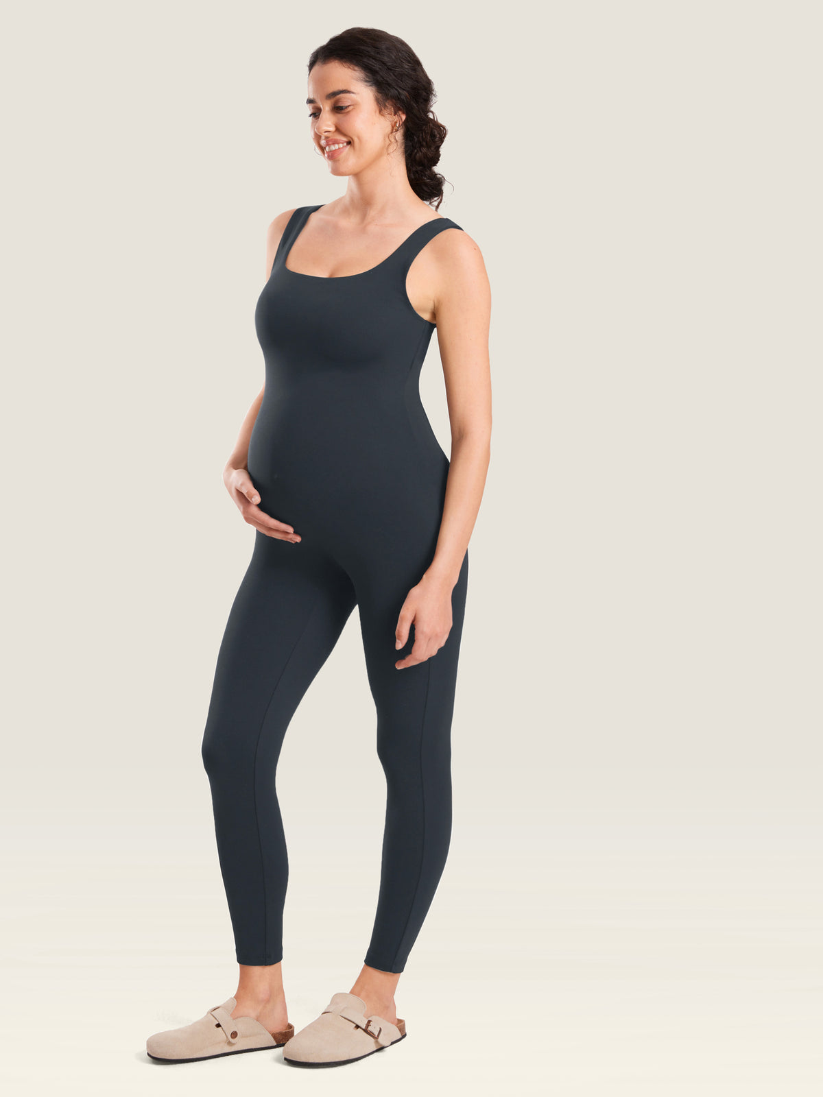 MOMANDA Women's Natrelax® Maternity Jumpsuit True Navy @model_info:MOM3