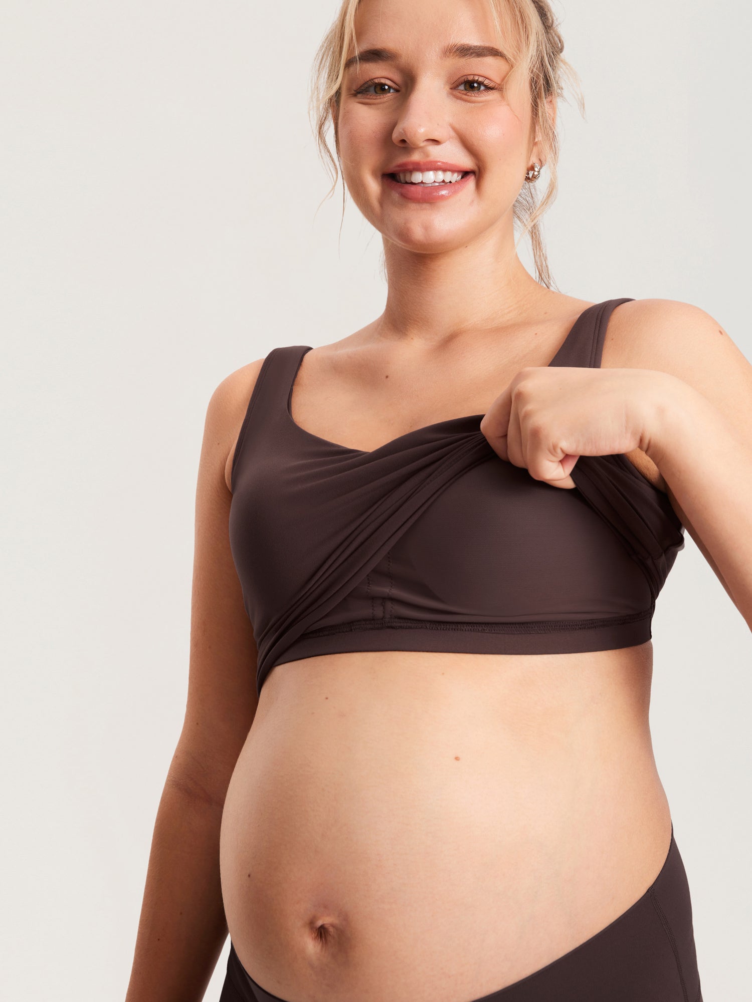 MOMANDA Women's Natrelax® Nursing Crop Tank Top - V Neck Strawberry Pink