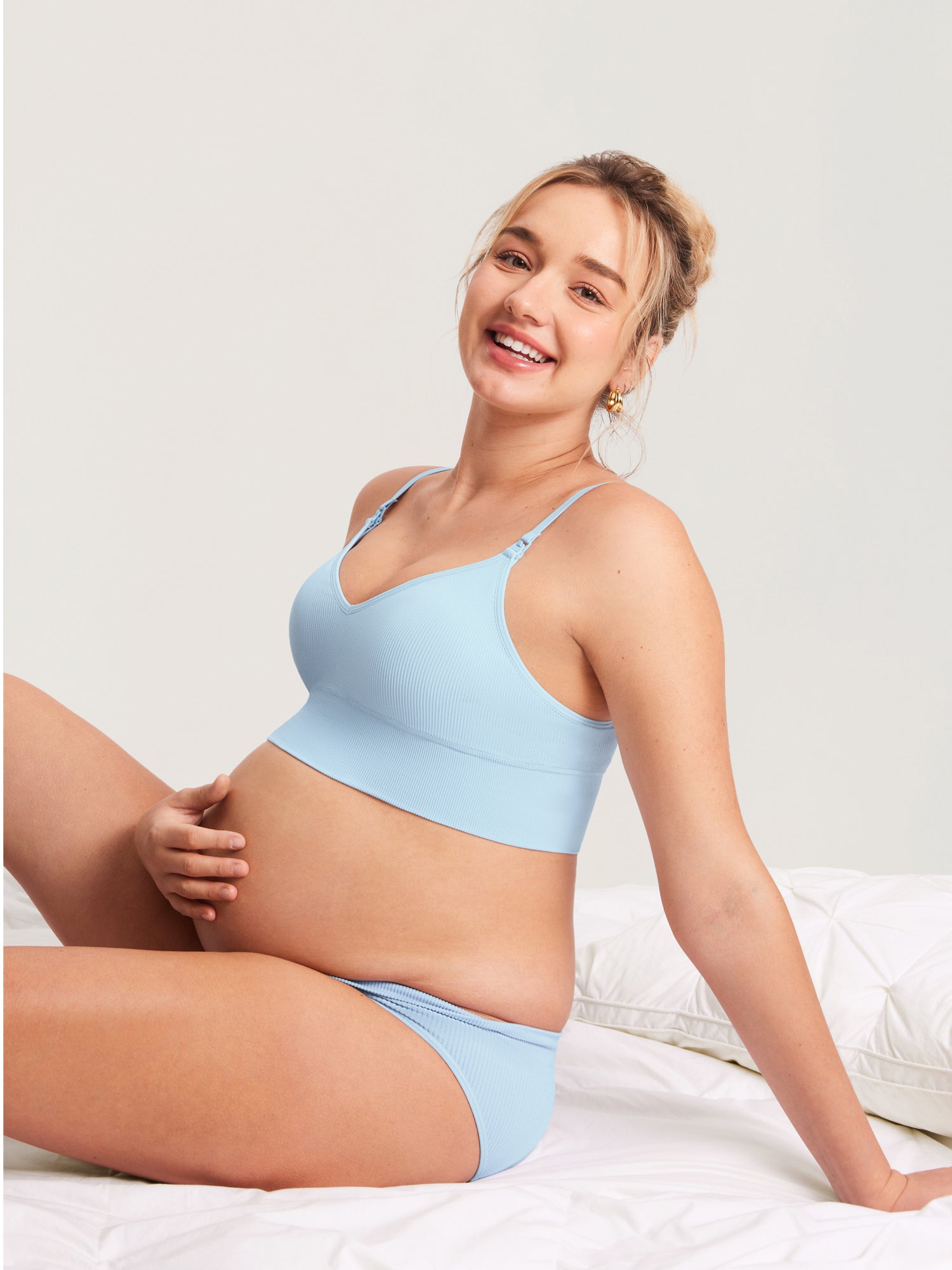 MOMANDA Women's Ribbed V Neck Nursing Bralette Iceland White