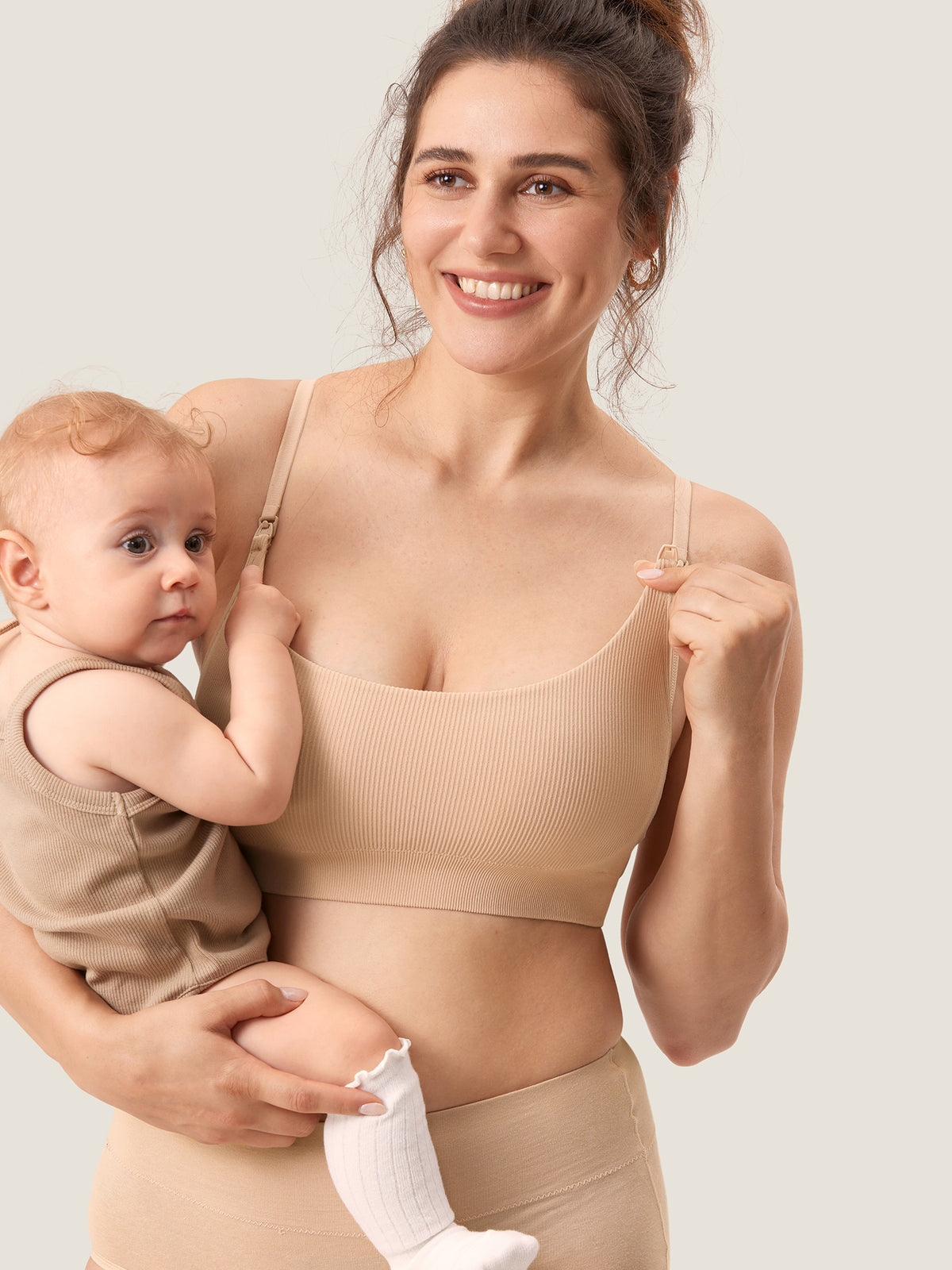 MOMANDA Women's Ribbed Scoop Nursing Bralette Beige @model_info:Nursing