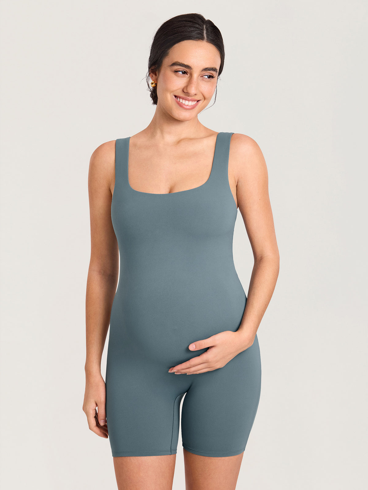 MOMANDA Women's Natrelax® Maternity Romper Haze Blue @model_info:MOMRS4