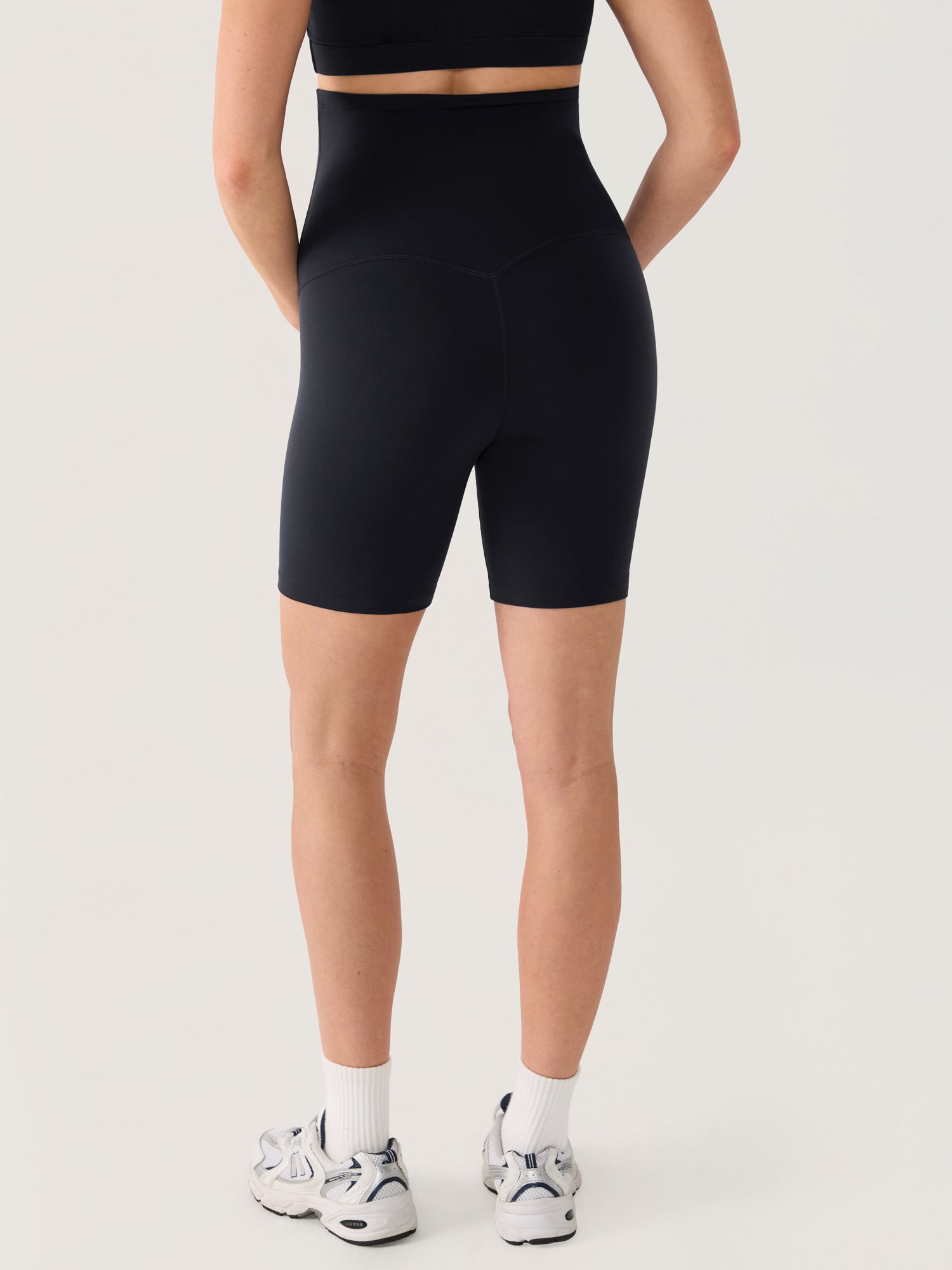 Natrelax® No Front Seam Maternity Shorts 6"