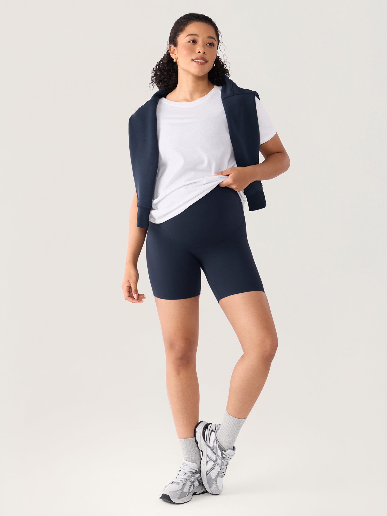 Natrelax® No Front Seam Maternity Shorts 6"