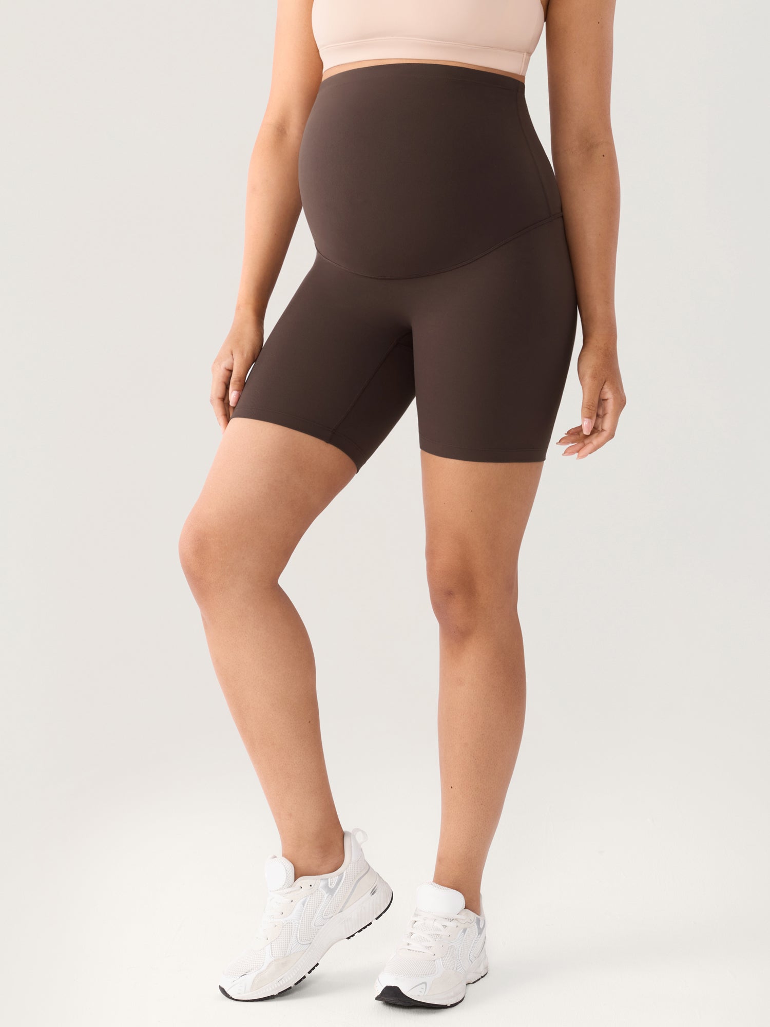 Natrelax® No Front Seam Maternity Shorts 6"