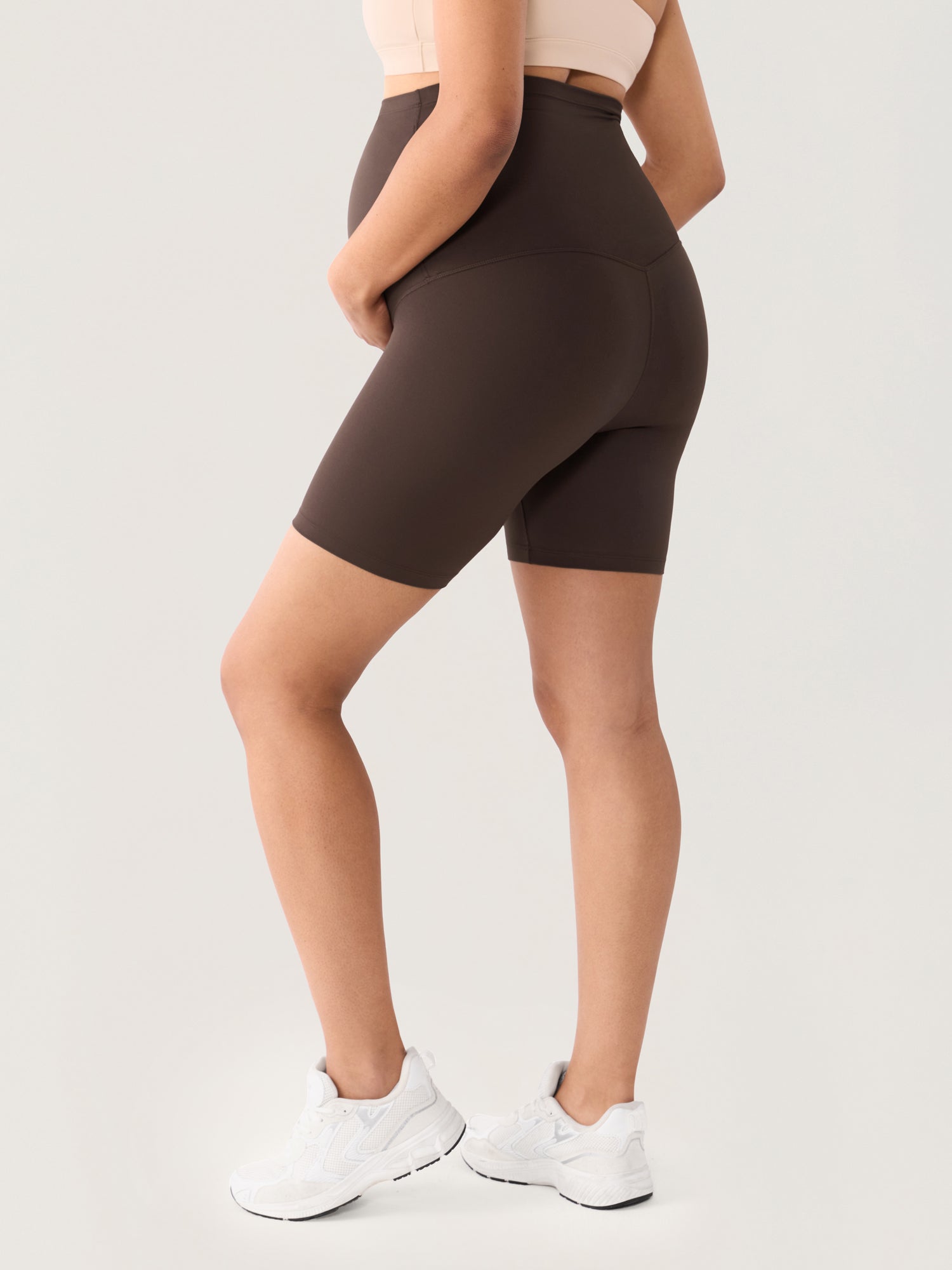 Natrelax® No Front Seam Maternity Shorts 6"