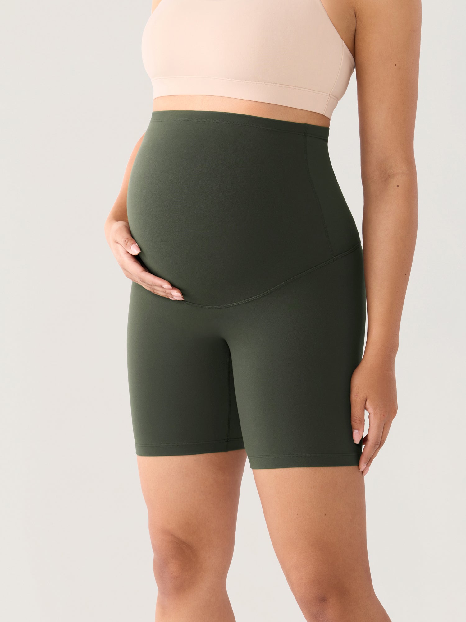 Natrelax® No Front Seam Maternity Shorts 6"