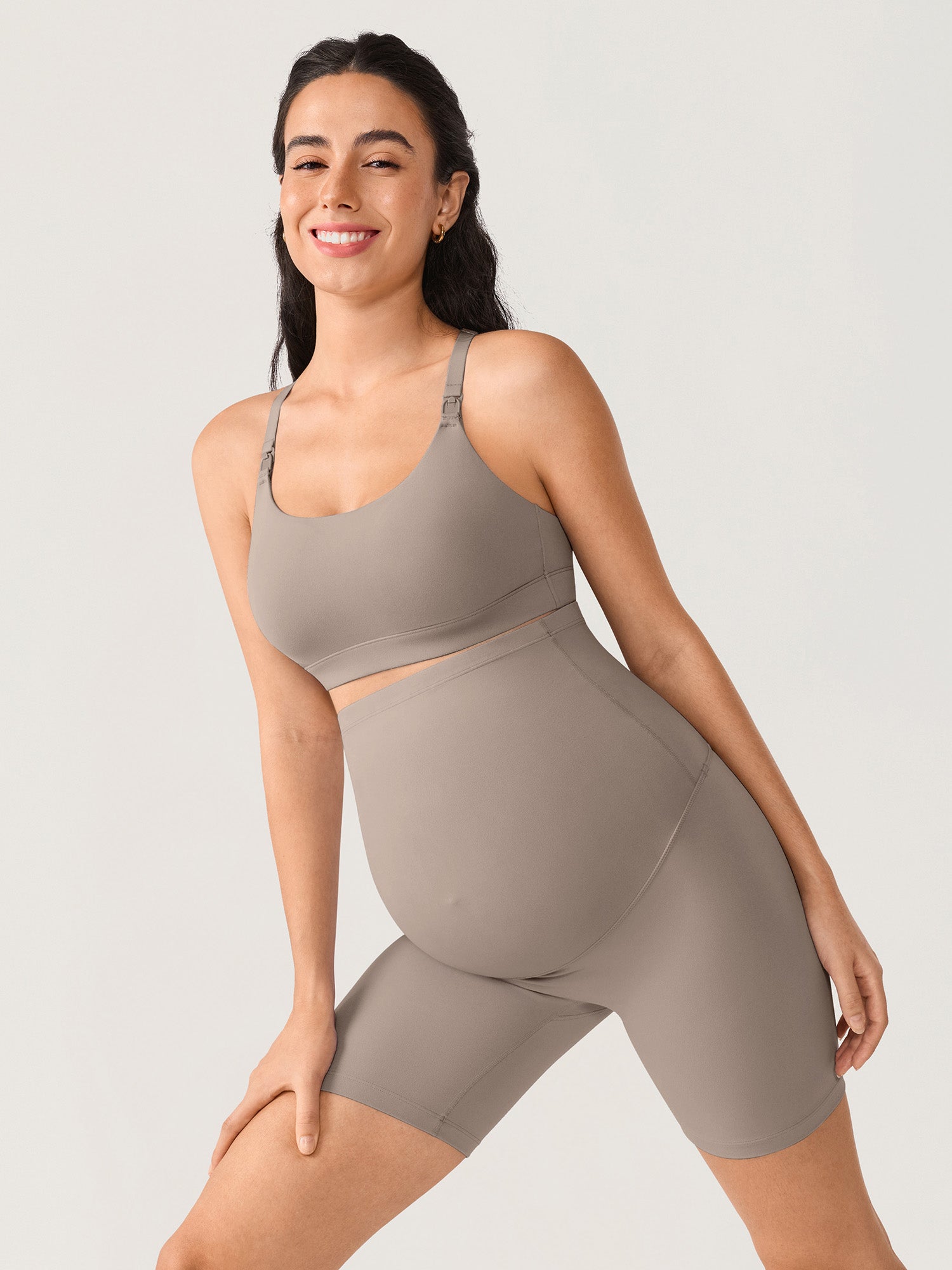 Natrelax® No Front Seam Maternity Shorts 6"