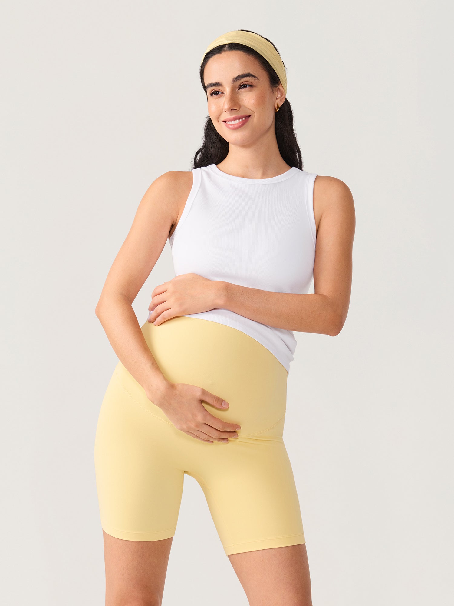 Natrelax® No Front Seam Maternity Shorts 6"