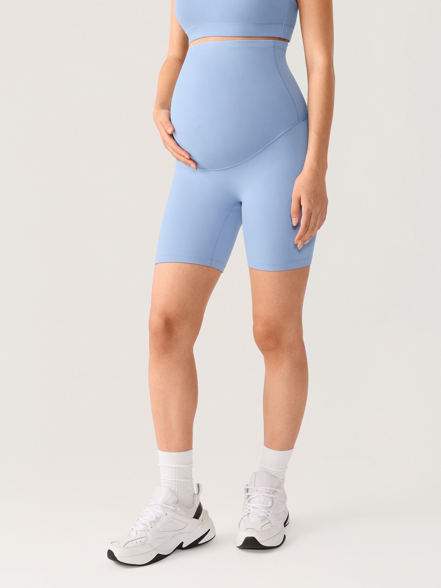 Natrelax® No Front Seam Maternity Shorts 6"